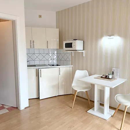 Antic Διαμέρισμα Πούλα