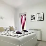 Antic Apartment *